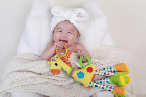 梅州宝宝最晚多久会走路 梅州宝宝最晚多久会走路